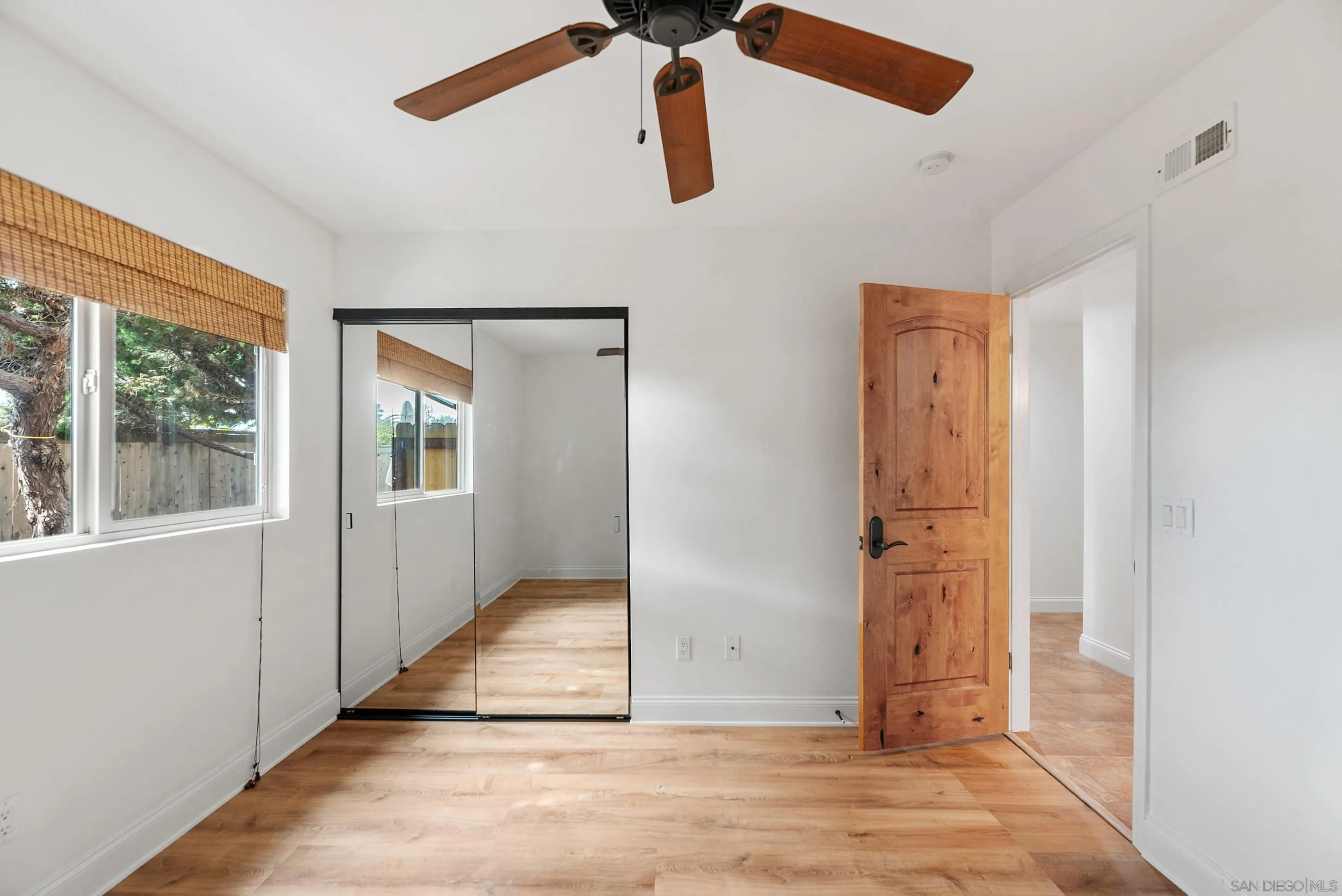https://cdn.realtyfeed.com/cdn/127/260001983/6f47d8b4e826a94e0436385bc45436c9.webp