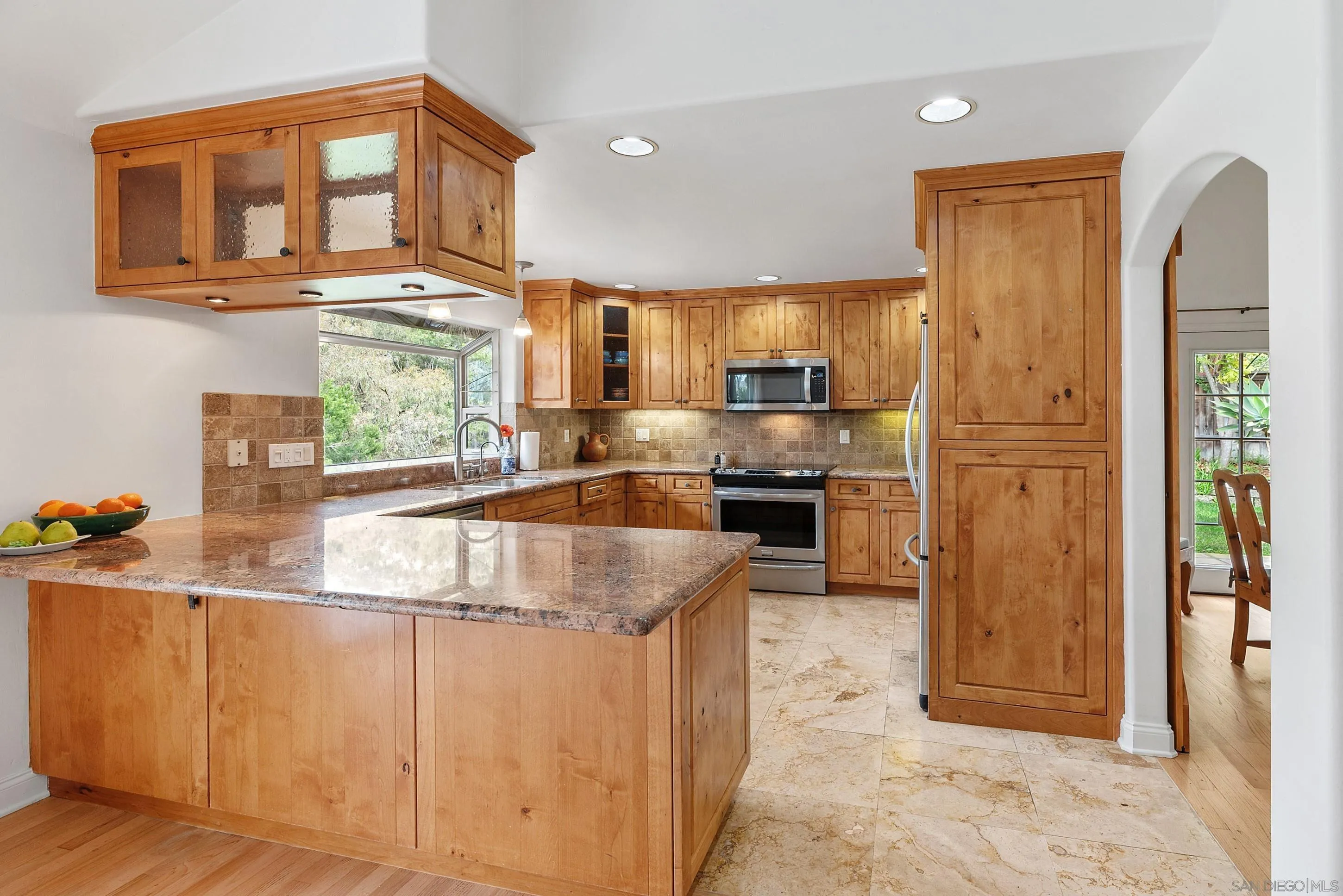 https://cdn.realtyfeed.com/cdn/127/260001983/fc157f01a15fd9ed4f482699a5148b42.webp