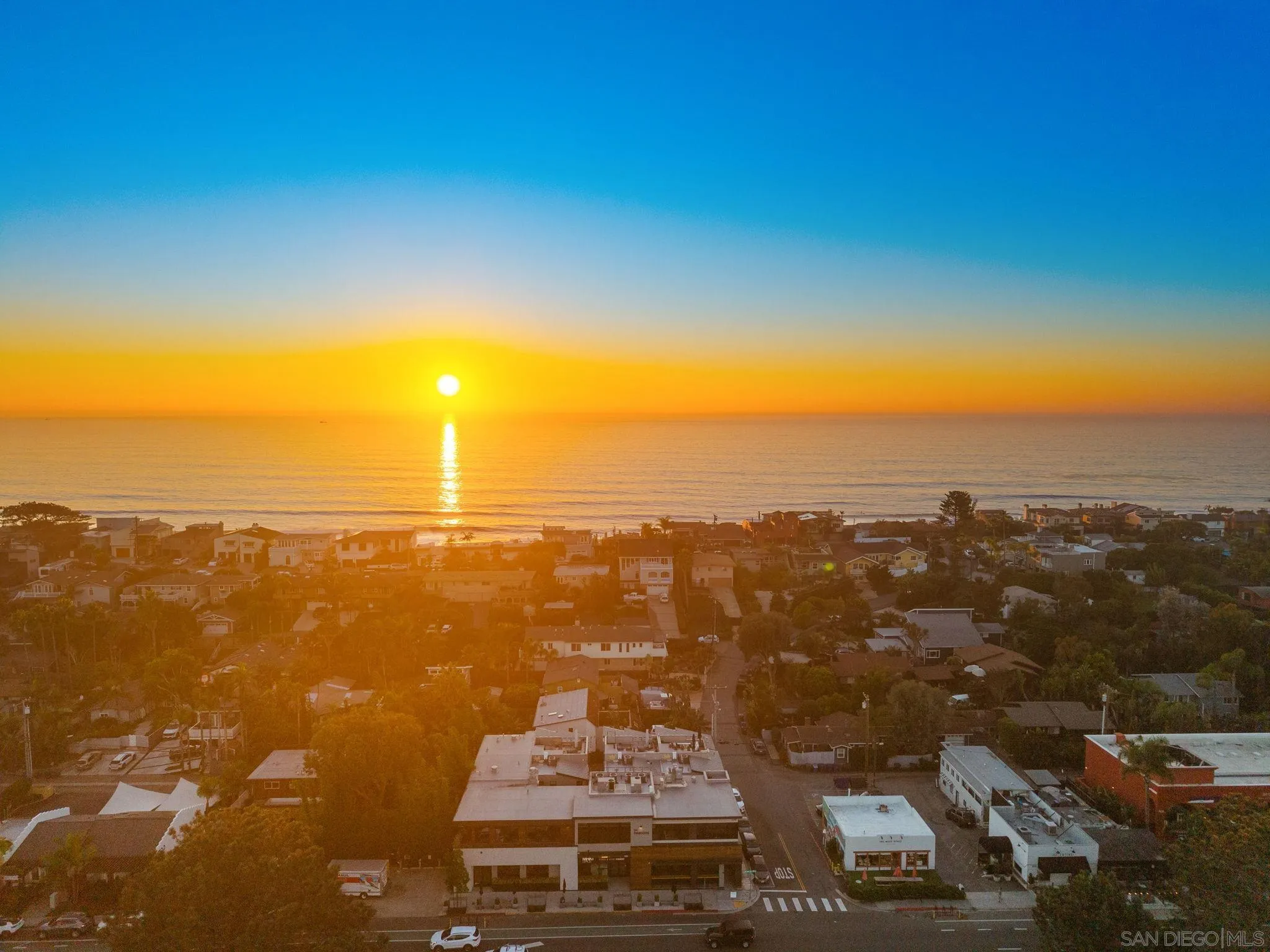 https://cdn.realtyfeed.com/cdn/127/260001984/3f9be10ea9dd30af36959c520732f20e.webp