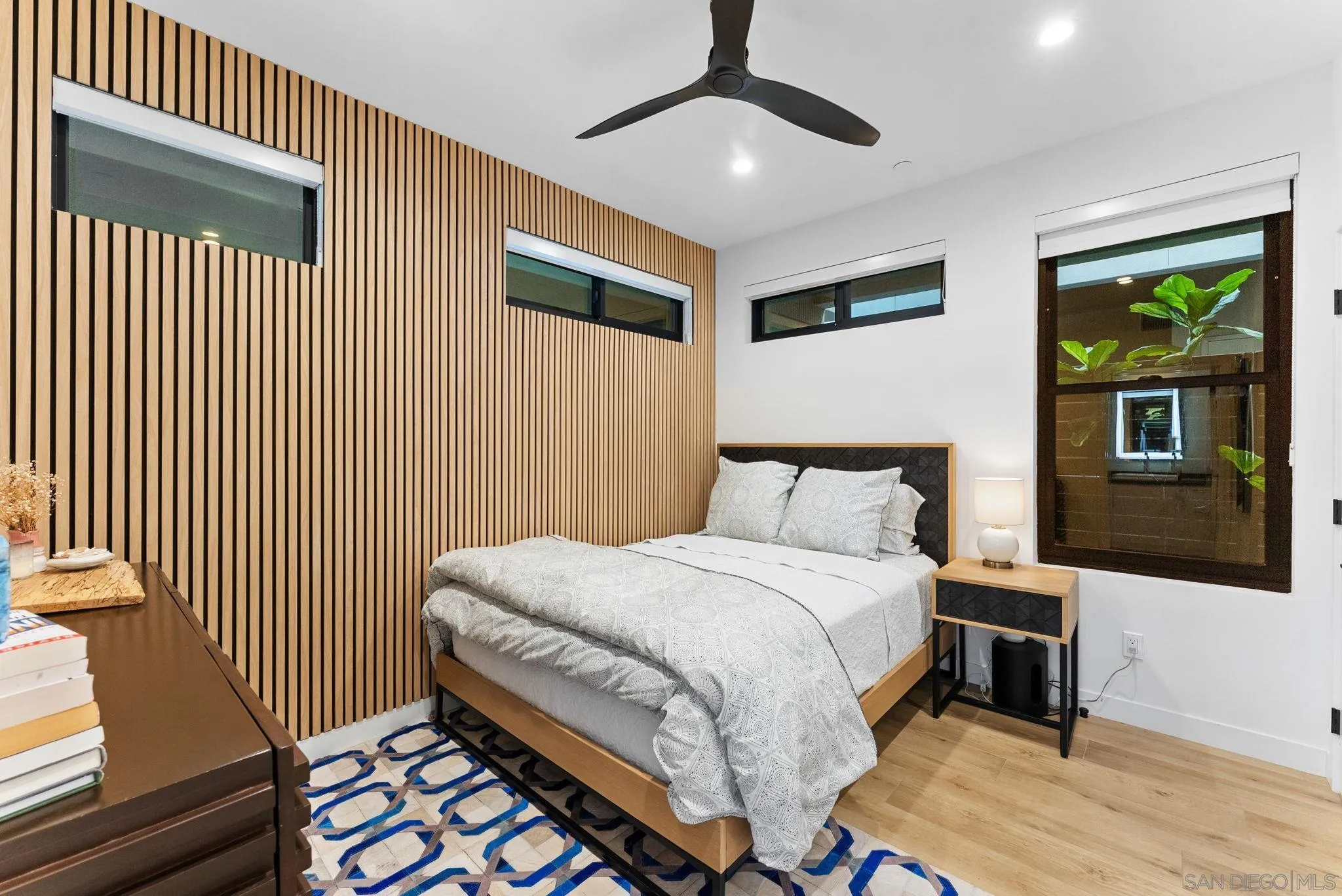 https://cdn.realtyfeed.com/cdn/127/260001984/85b5f2375d9014a27fae3b0d784c27f1.webp