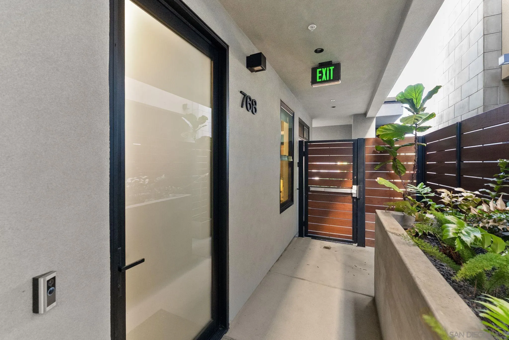 https://cdn.realtyfeed.com/cdn/127/260001984/a1a34d1958a670c0cec875aa8f386898.webp