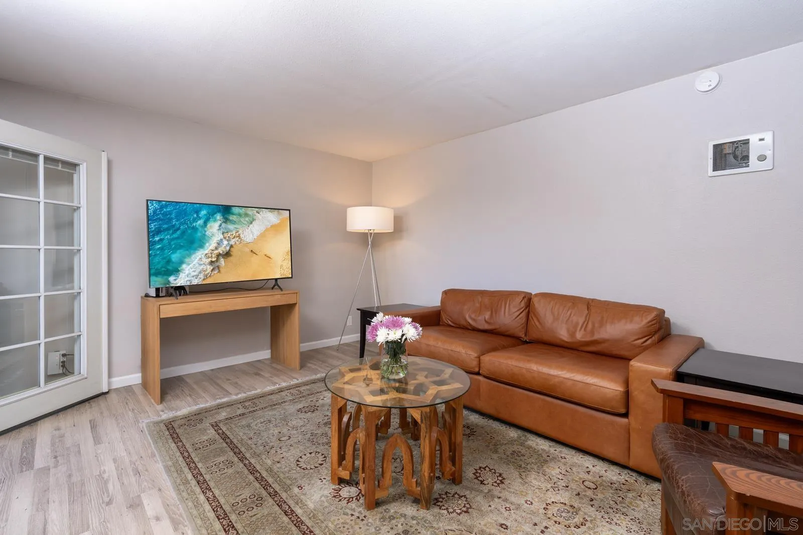 Photo #2: 260001988 Listing: Photo #2