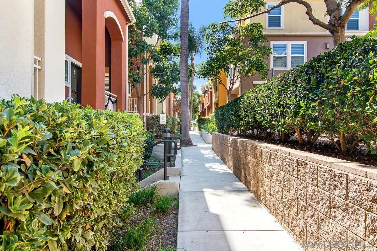 https://cdn.realtyfeed.com/cdn/127/260001989/320927b57ce562929e5c2baf19db5b2b.webp