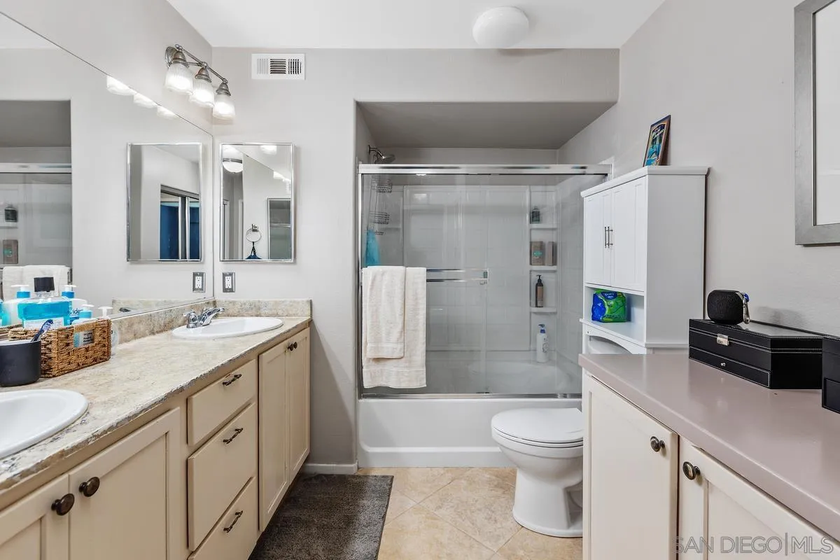 https://cdn.realtyfeed.com/cdn/127/260001989/846b6a971522242897569ab90cb986af.webp