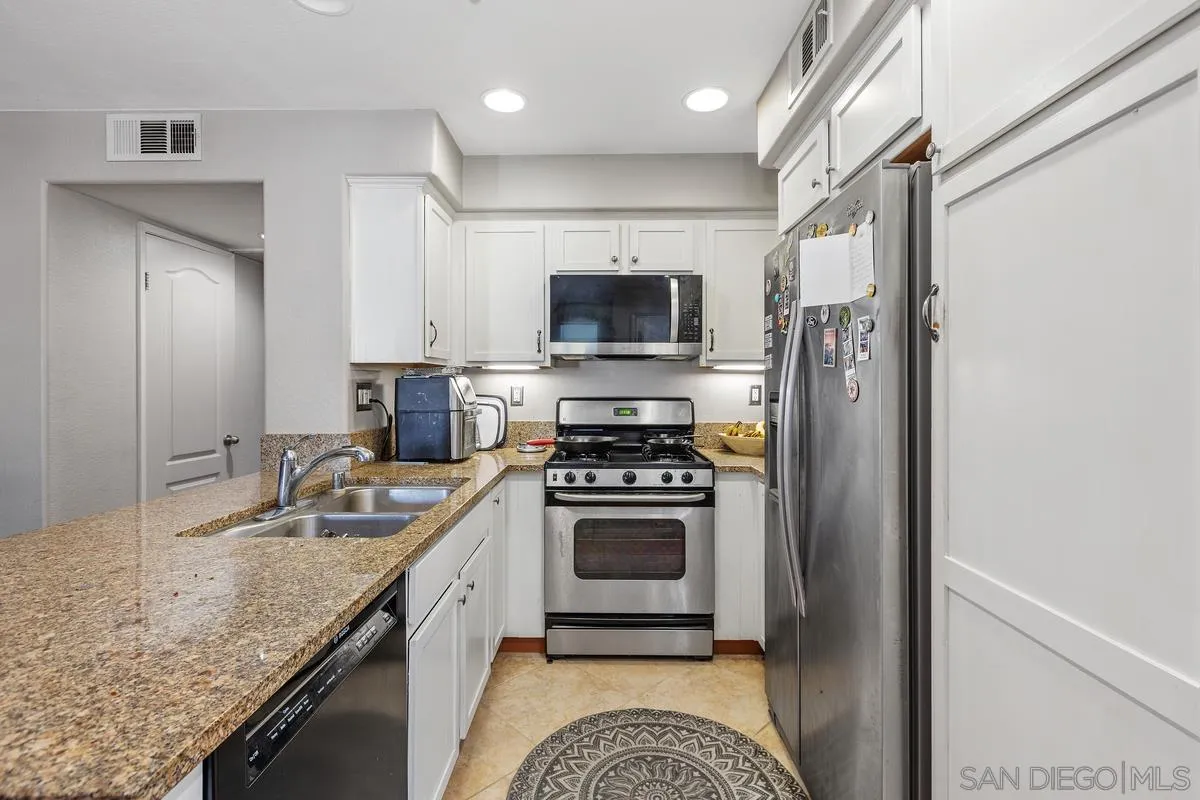 https://cdn.realtyfeed.com/cdn/127/260001989/b5113f65a399e0d968d132ac5d57f0be.webp