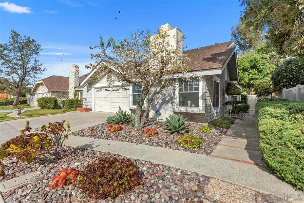 https://cdn.realtyfeed.com/cdn/127/260001993/209180771e876a8285f62d01c509fae7.webp