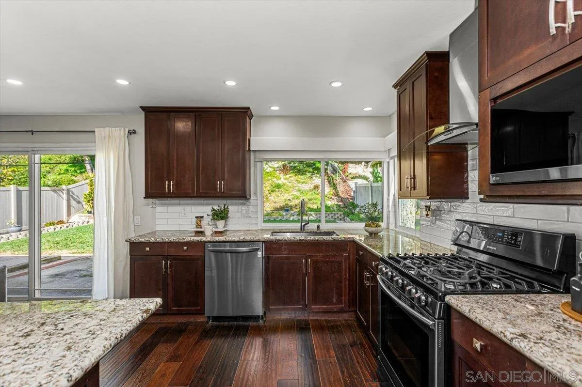 https://cdn.realtyfeed.com/cdn/127/260001993/30668ceaa4198ca134b62f645d98b46d.webp