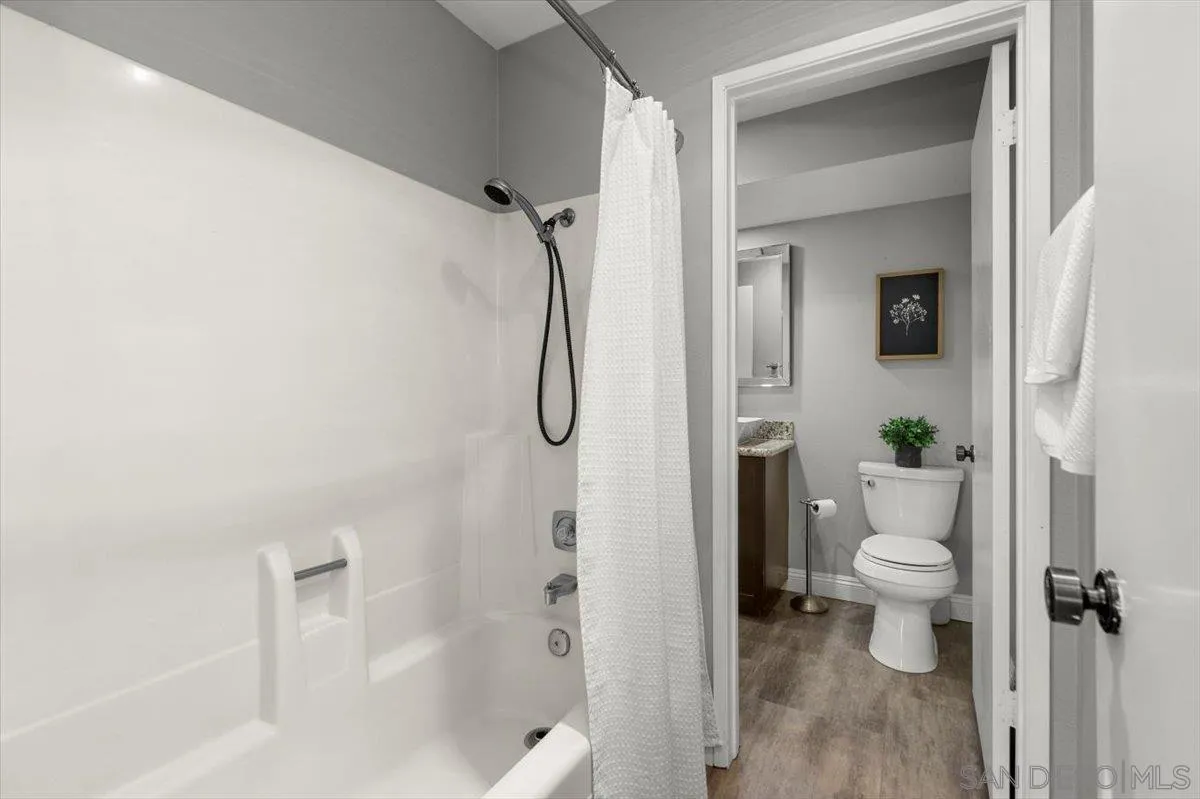 https://cdn.realtyfeed.com/cdn/127/260001993/c310a7b4a7e8ab0f3b5547bfc70f2570.webp