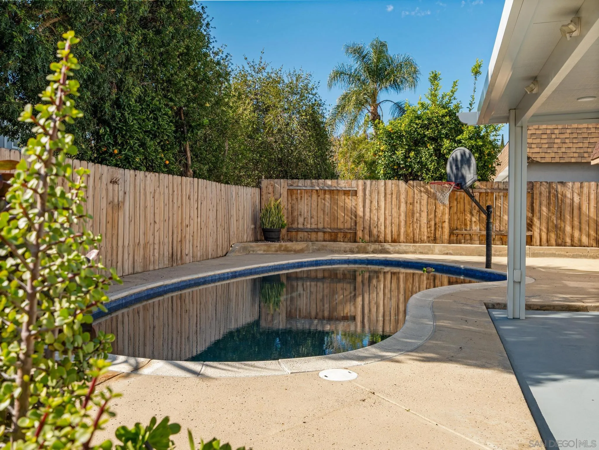https://cdn.realtyfeed.com/cdn/127/260002002/849f5d83db327d6b12943056a40cb2ae.webp