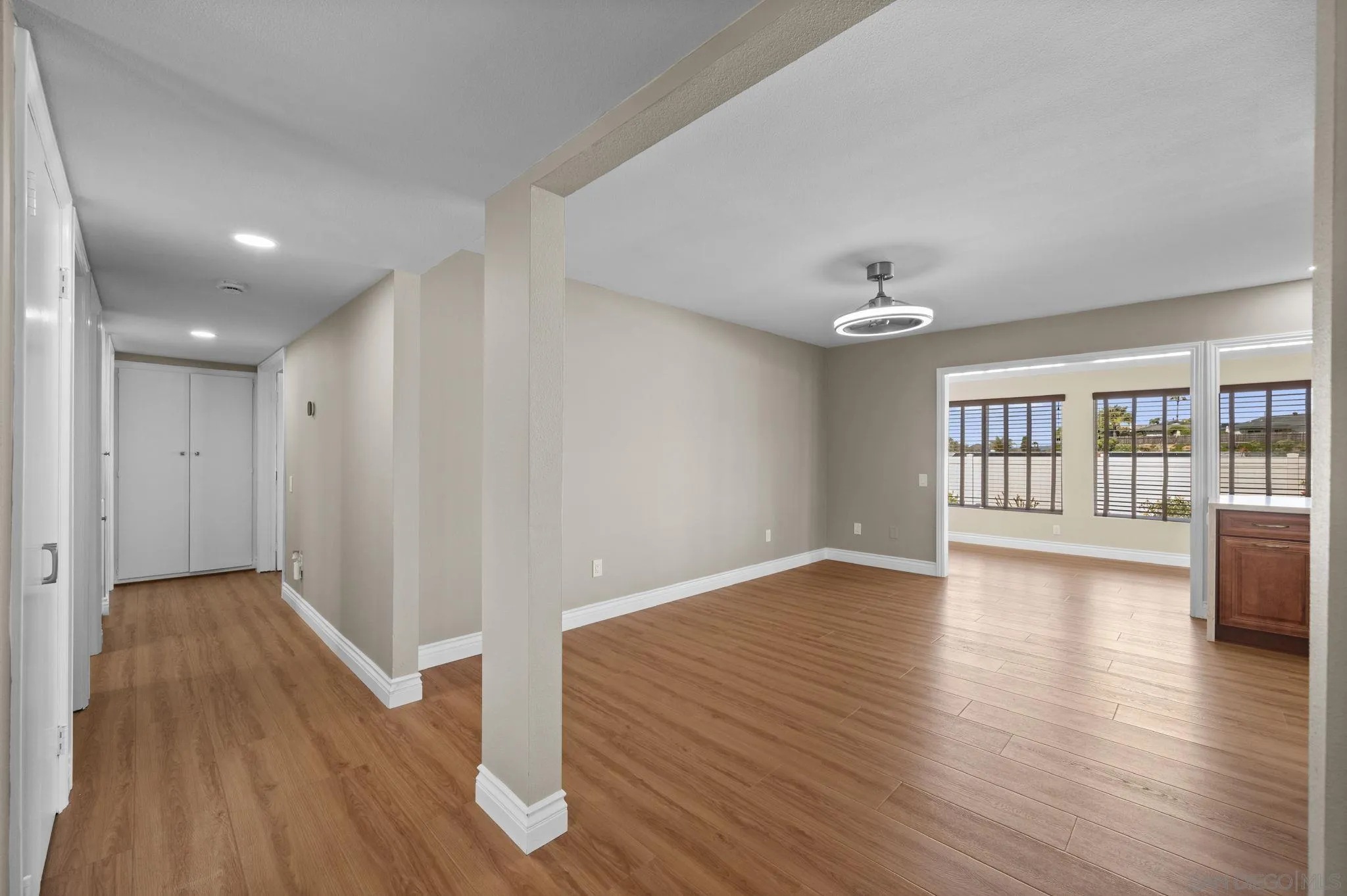 https://cdn.realtyfeed.com/cdn/127/260002003/8013cef0a78215d5d1e9df1752d73bd1.webp