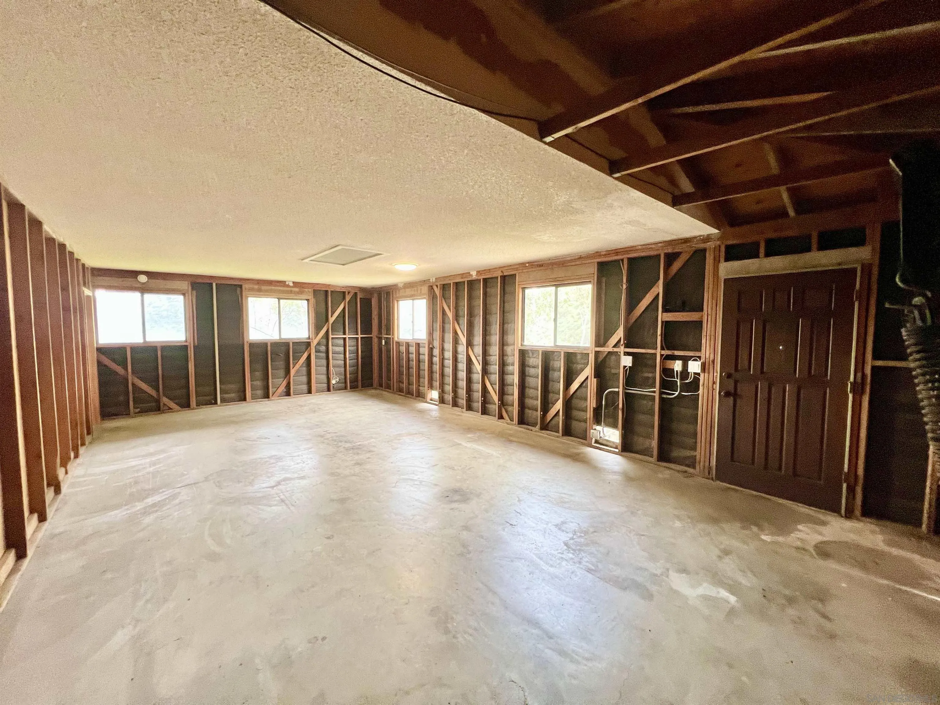 https://cdn.realtyfeed.com/cdn/127/260002005/f465e40235f439b84648daf8ae70e7f6.webp