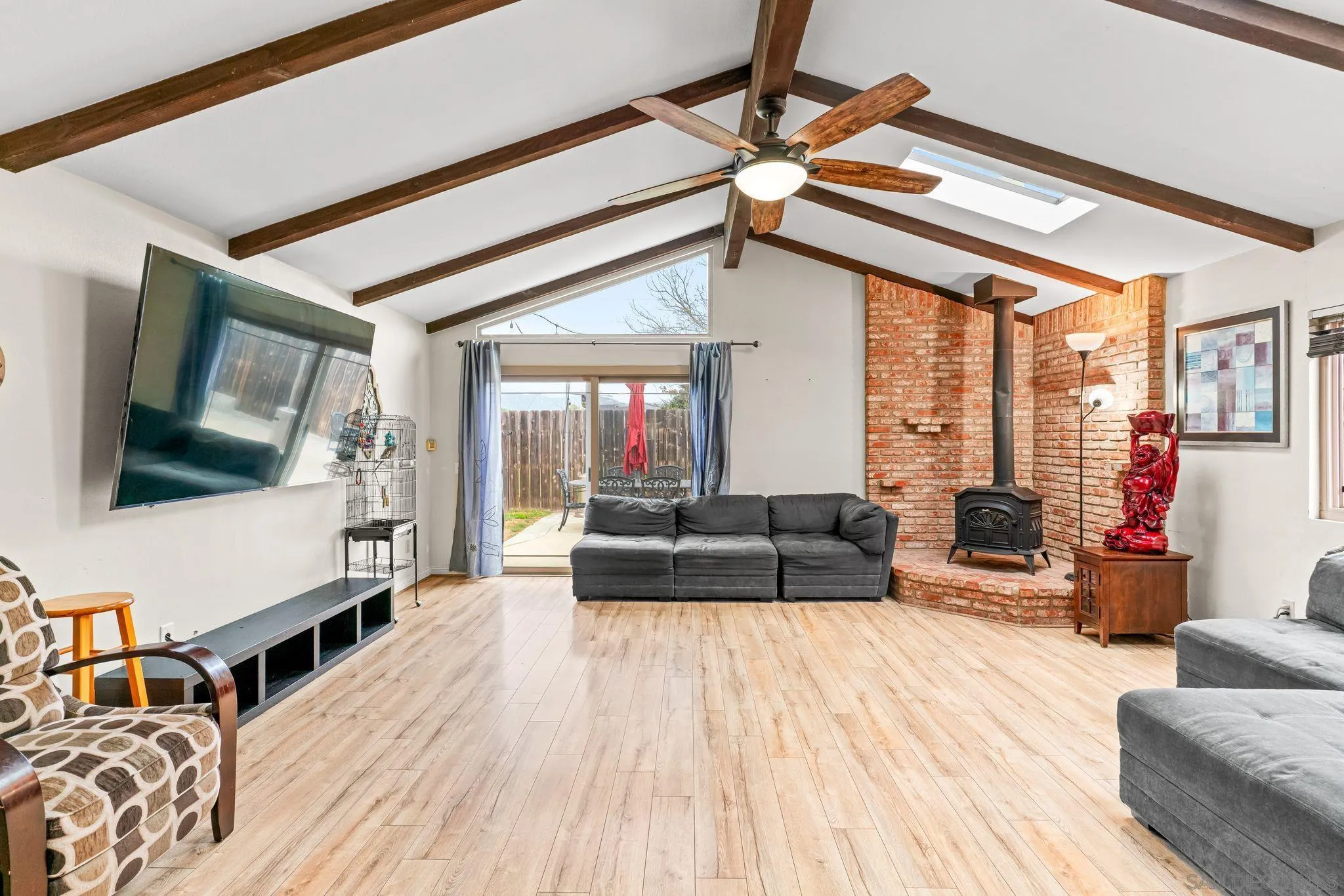 https://cdn.realtyfeed.com/cdn/127/260002008/d246b97e705c43ad9471f468541e0afa.webp