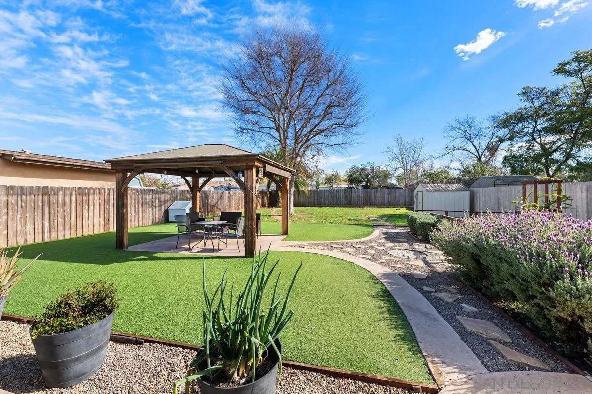 https://cdn.realtyfeed.com/cdn/127/260002012/807c899d5962d57ee5e55462d198a946.webp