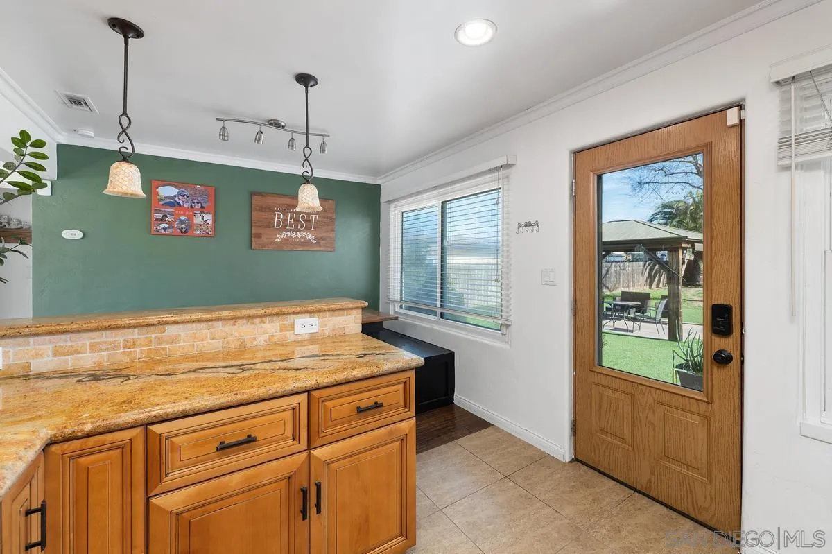 https://cdn.realtyfeed.com/cdn/127/260002012/bb58cca77758839816467e155359b037.webp