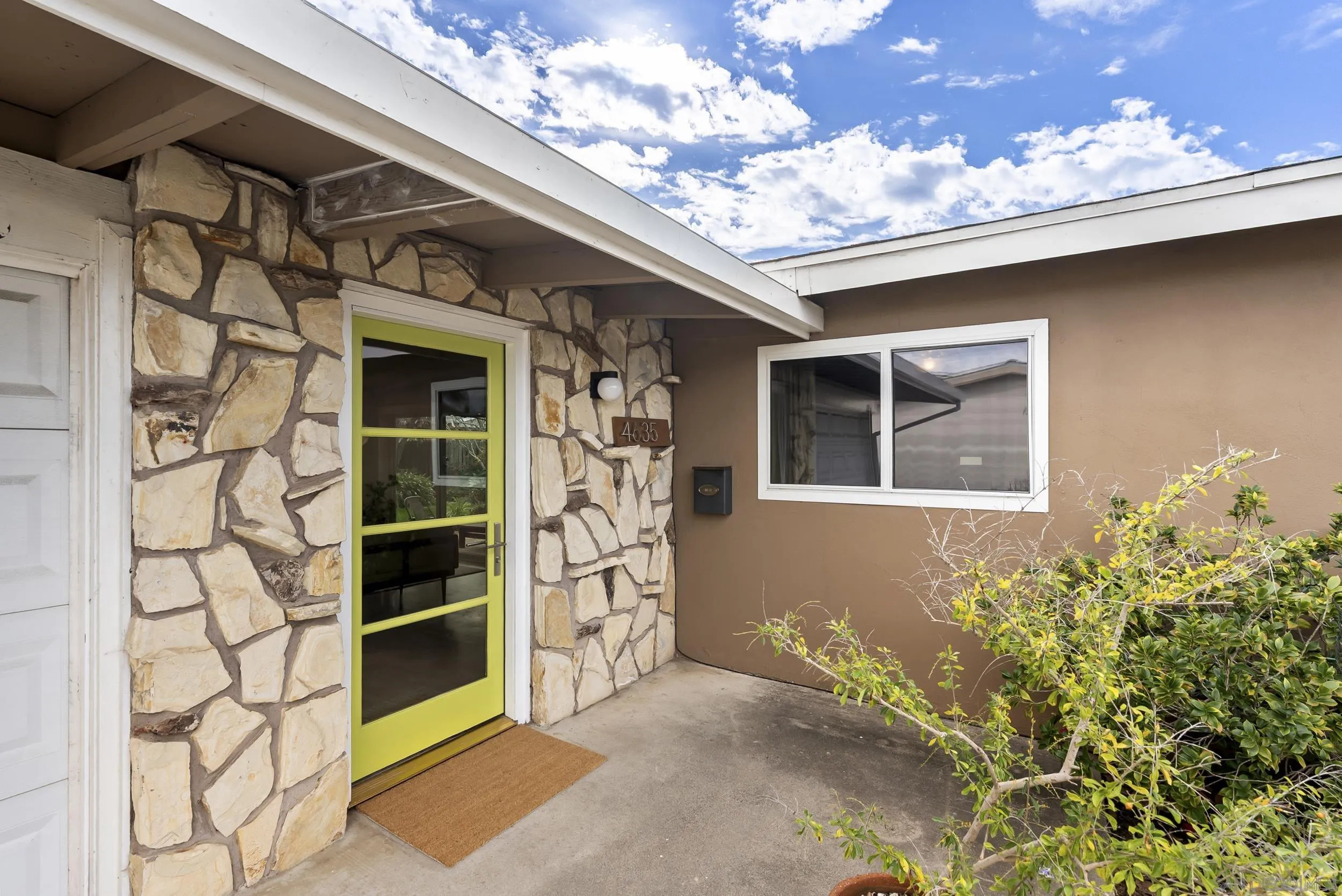 https://cdn.realtyfeed.com/cdn/127/260002013/86319c9287f40530a315585ea89ba7e7.webp