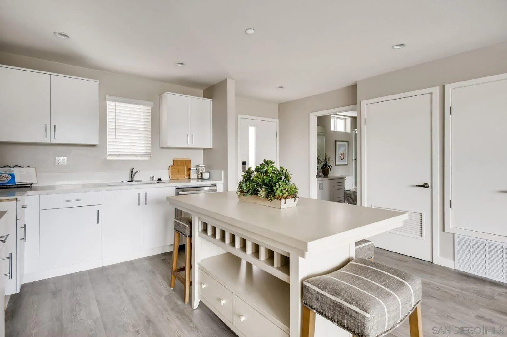 3909 Voltaire St Unit 309, San Diego, CA 92107