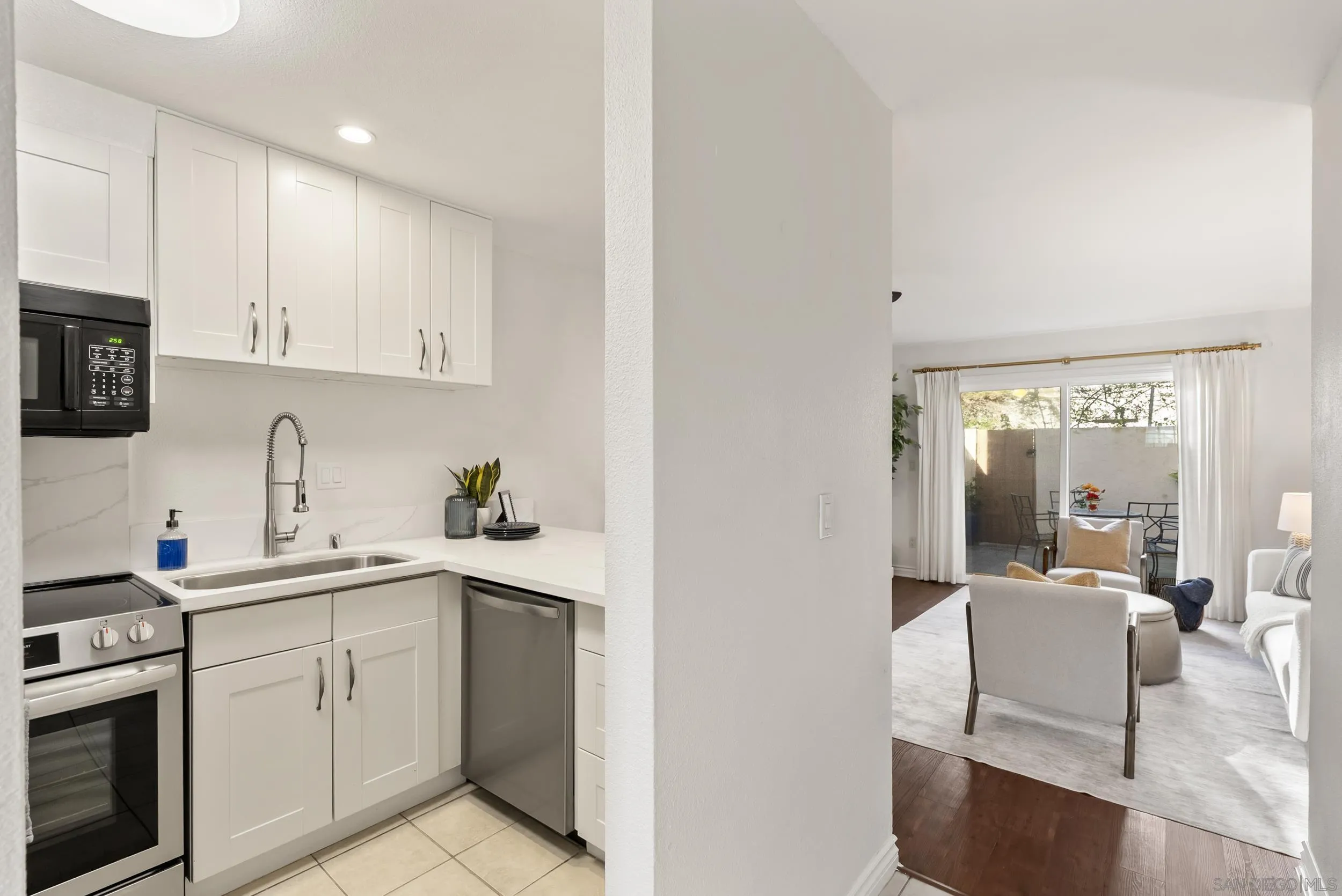 Photo #11: 260002019 Listing: Photo #11