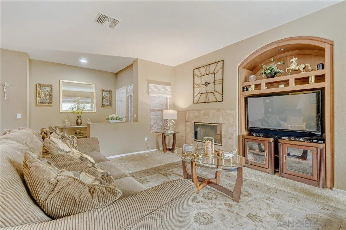 Photo #6: 260002020 Listing: Photo #6