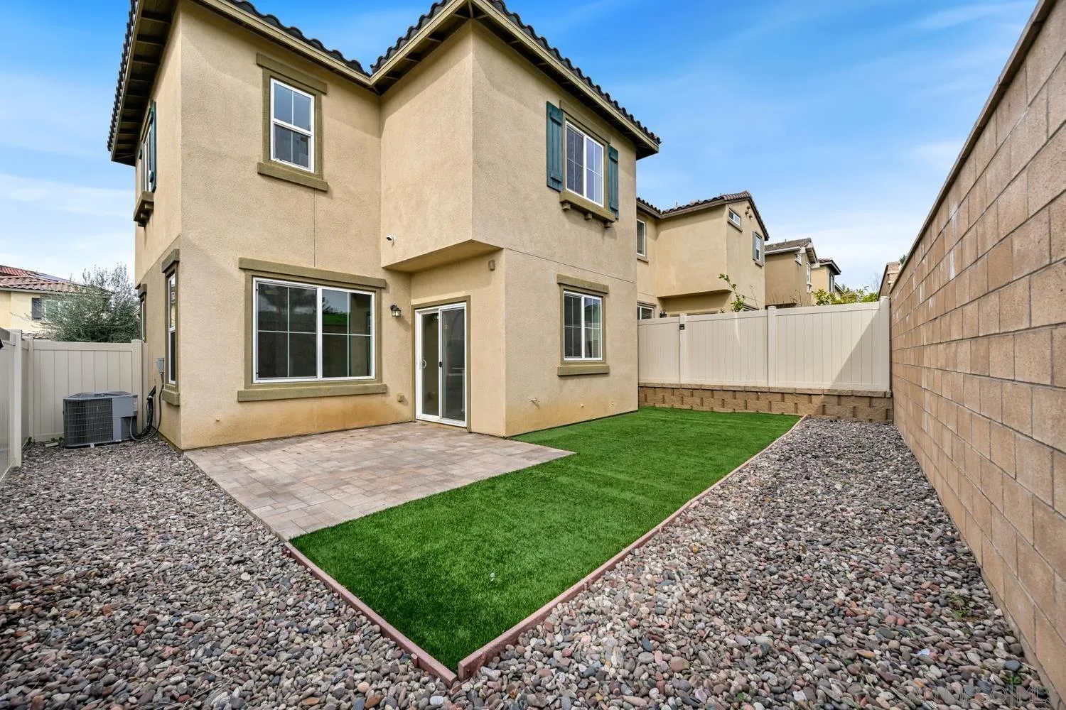 https://cdn.realtyfeed.com/cdn/127/260002023/c5d5c65cc240acb4300497c99466a1c0.webp
