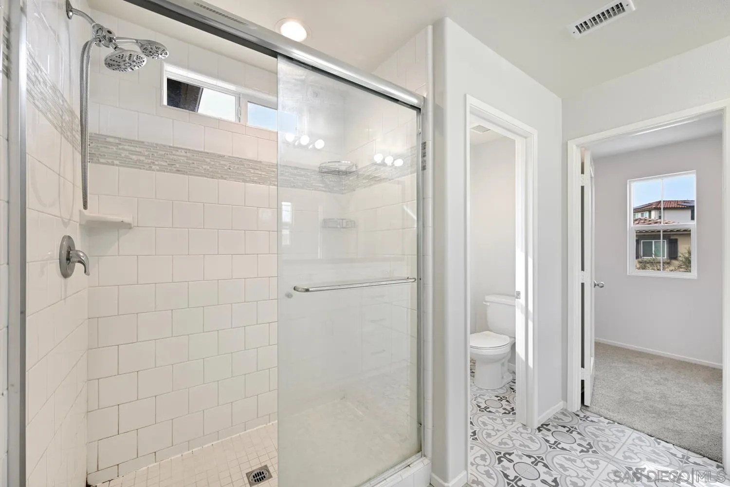 https://cdn.realtyfeed.com/cdn/127/260002023/e3d8ce22c8d6e5a411b5a0ba955c135d.webp