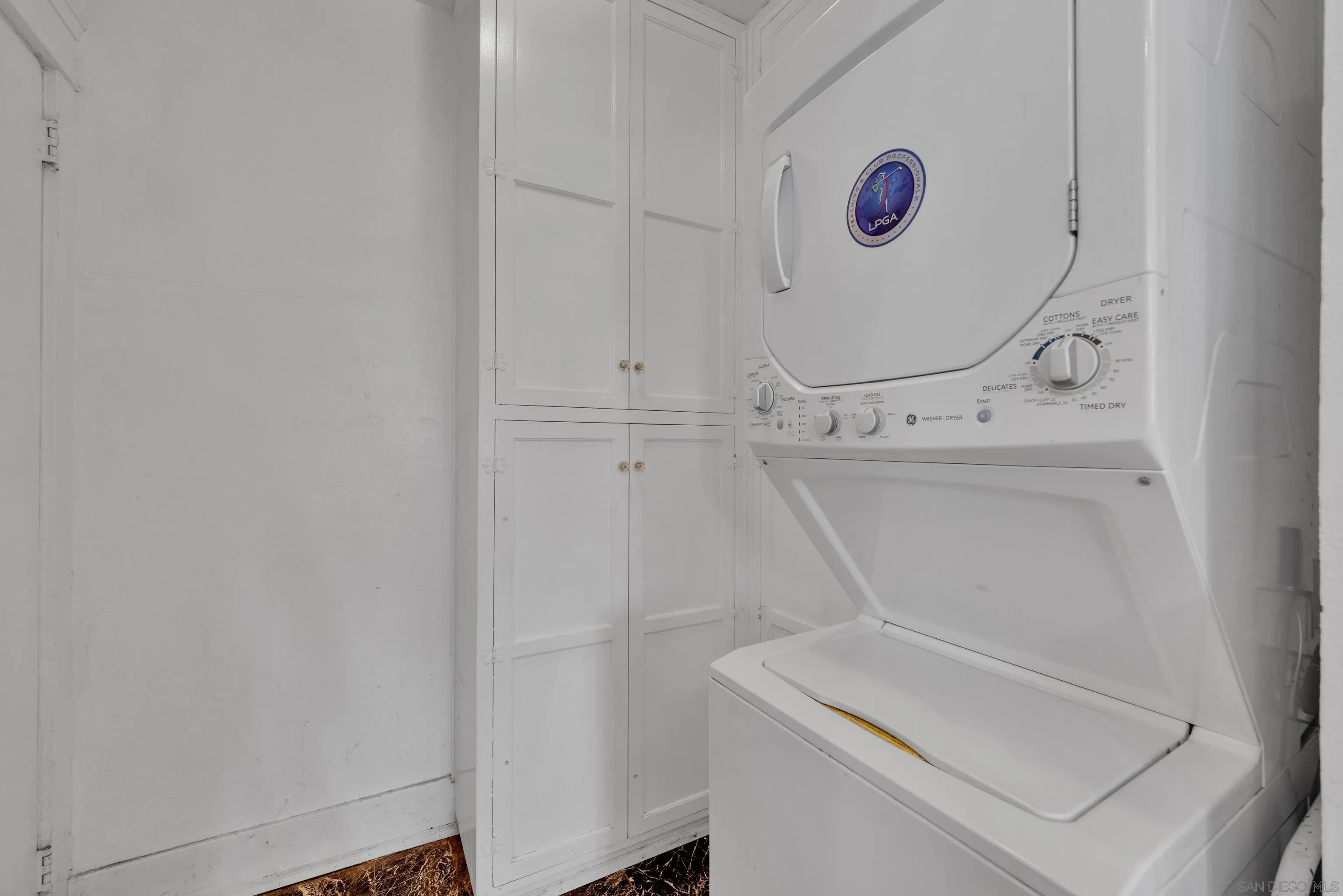https://cdn.realtyfeed.com/cdn/127/260002025/0cd48a5417770cbf96ddb5e328c6bc32.webp