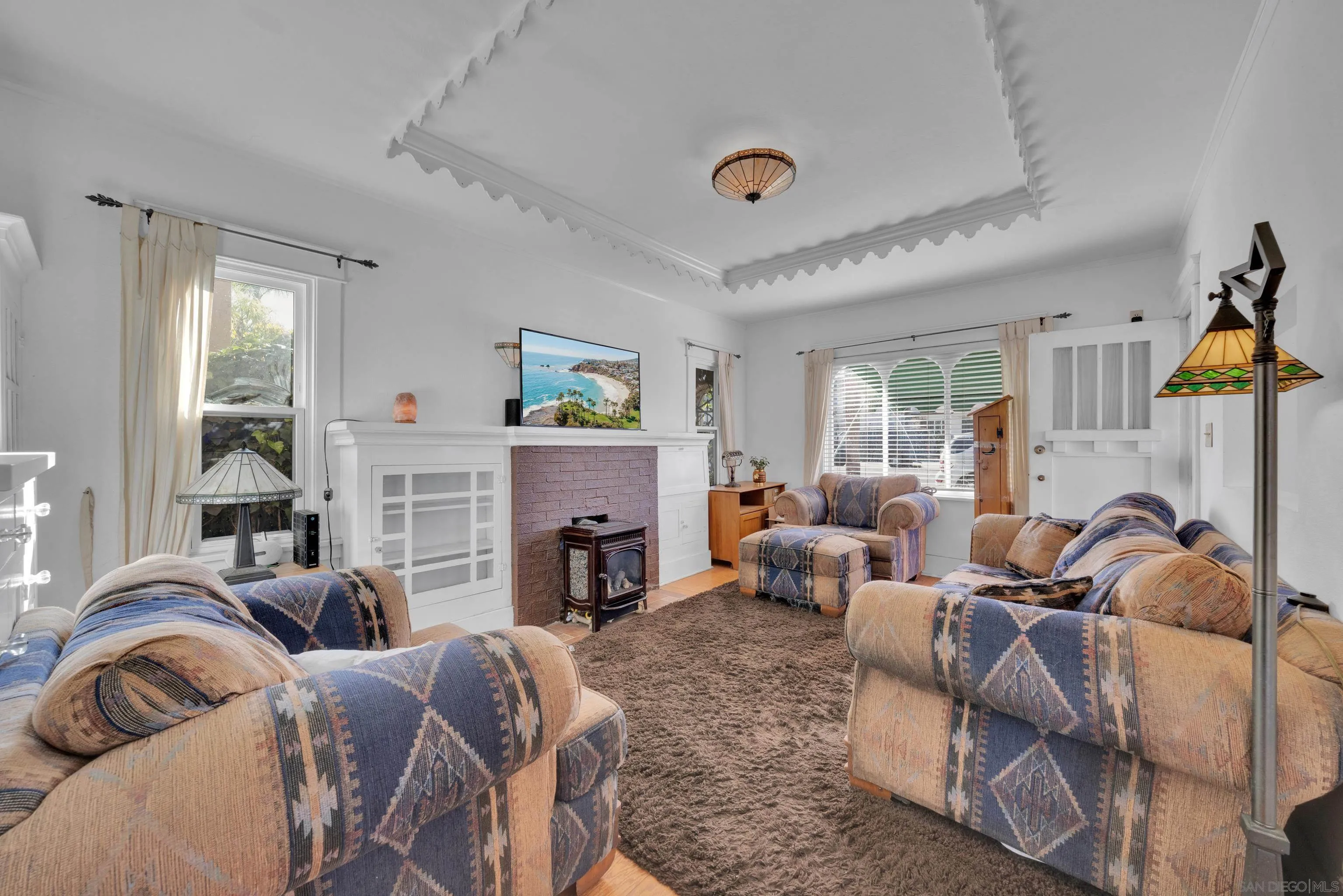 https://cdn.realtyfeed.com/cdn/127/260002025/5f1e8344cb270560377f70d9639ead42.webp