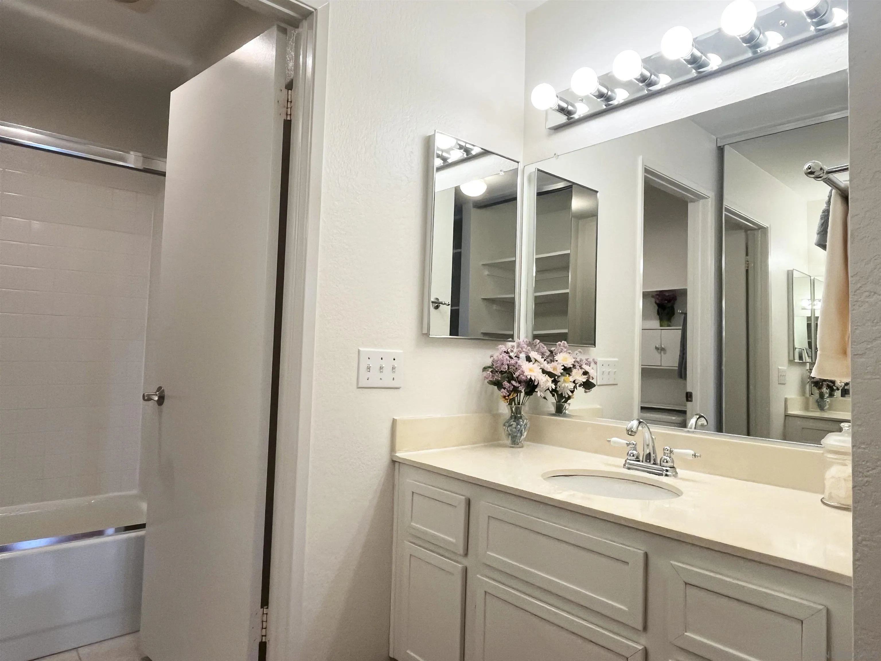 https://cdn.realtyfeed.com/cdn/127/260002030/4c4544d7a73126adff1e51e6dad0bd84.webp
