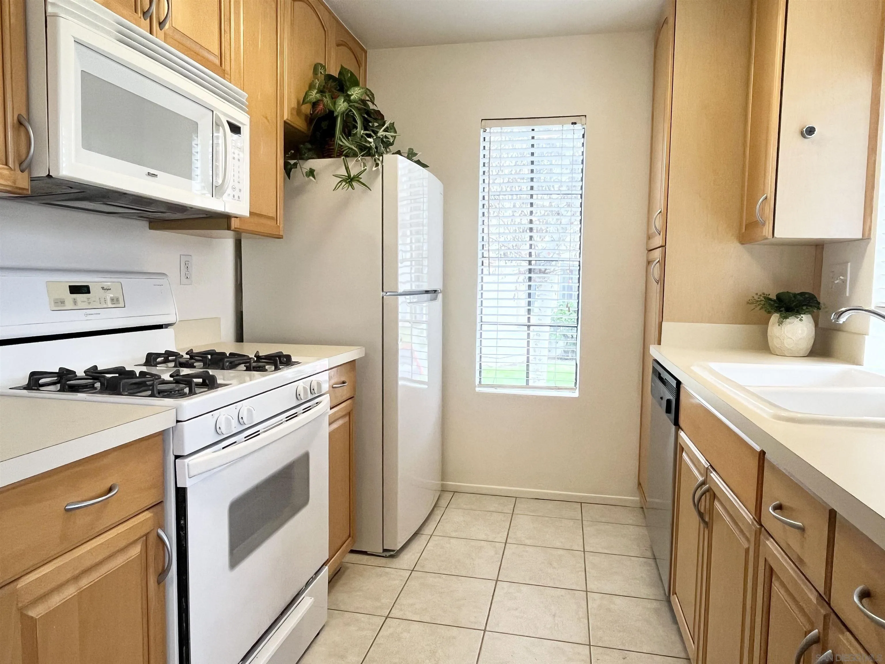 https://cdn.realtyfeed.com/cdn/127/260002030/72fc1a1c1e50379c0ffc5aad2ab1f636.webp