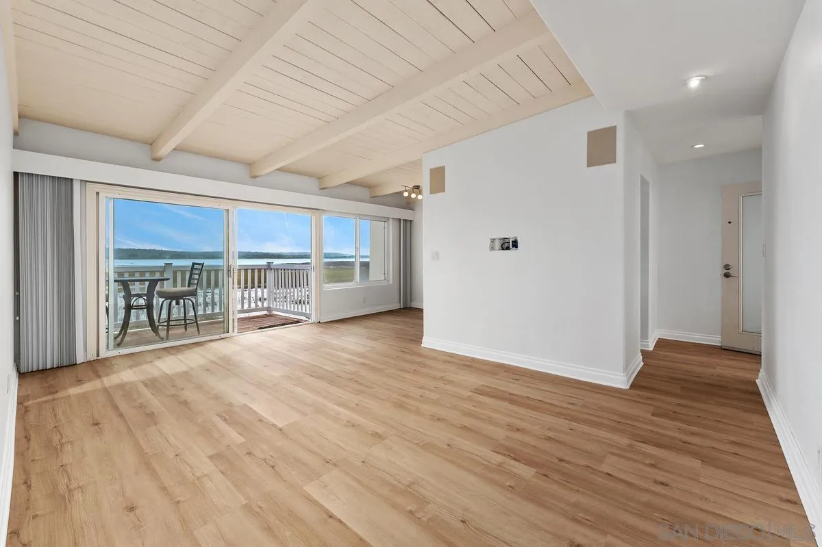 Photo #8: 260002033 Listing: Photo #8