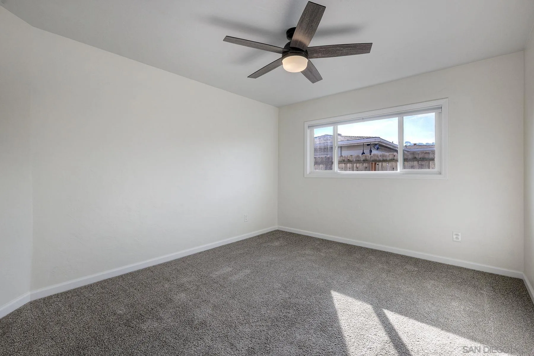 https://cdn.realtyfeed.com/cdn/127/260002035/34752167688e85adc2070e8602504ba4.webp