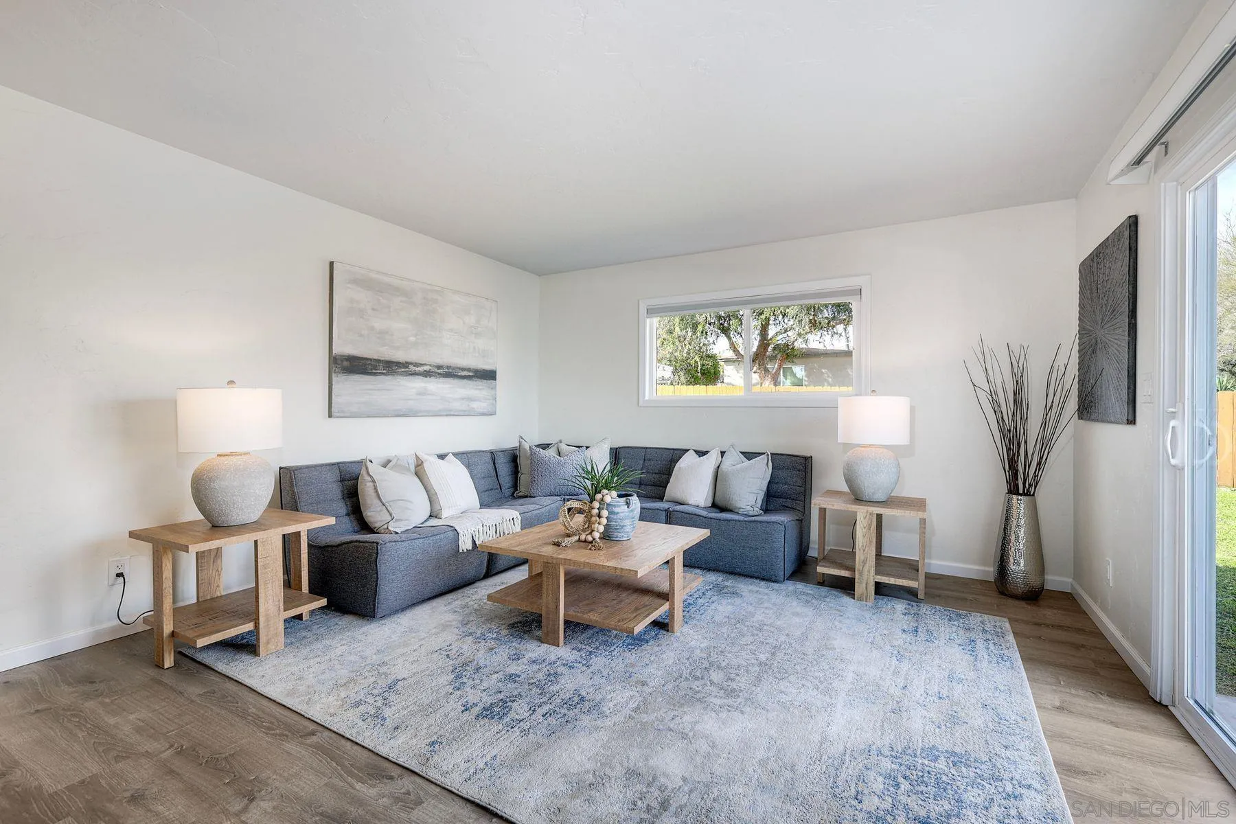 https://cdn.realtyfeed.com/cdn/127/260002035/447cc0205793392fa5777b9b187a84a0.webp
