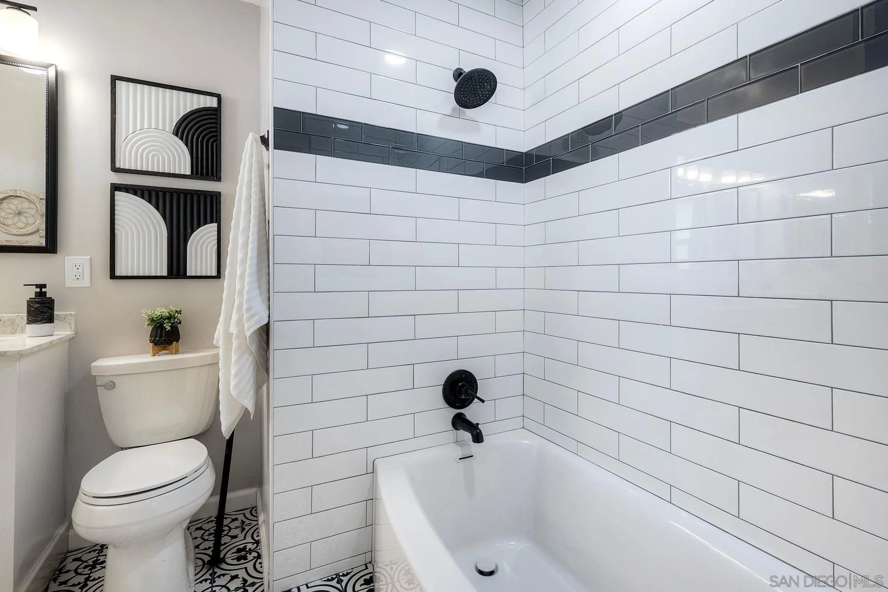 https://cdn.realtyfeed.com/cdn/127/260002035/7a3358533b4702fc188442b984b1a231.webp