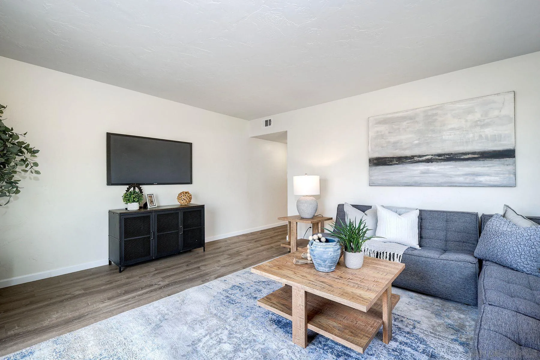 https://cdn.realtyfeed.com/cdn/127/260002035/b960434dc945ab88b8b98c916cabc338.webp