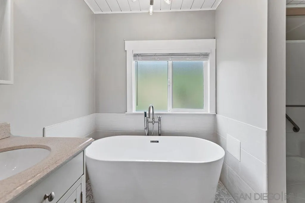 https://cdn.realtyfeed.com/cdn/127/260002036/4646ecdcef4fb3cadf6814beb70e36e7.webp