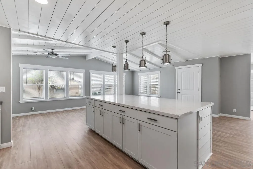 https://cdn.realtyfeed.com/cdn/127/260002036/6bb962767ada66cf23bede1c863e9125.webp