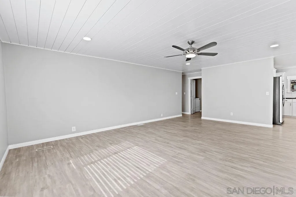 https://cdn.realtyfeed.com/cdn/127/260002036/8b4749010919c35c72cb439b9e417955.webp