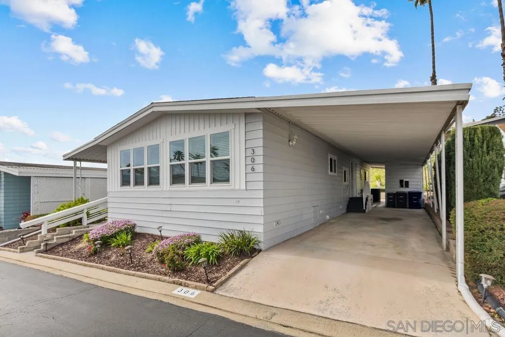 https://cdn.realtyfeed.com/cdn/127/260002036/99111052b8ad7f41602f96fb8e72fd42.webp
