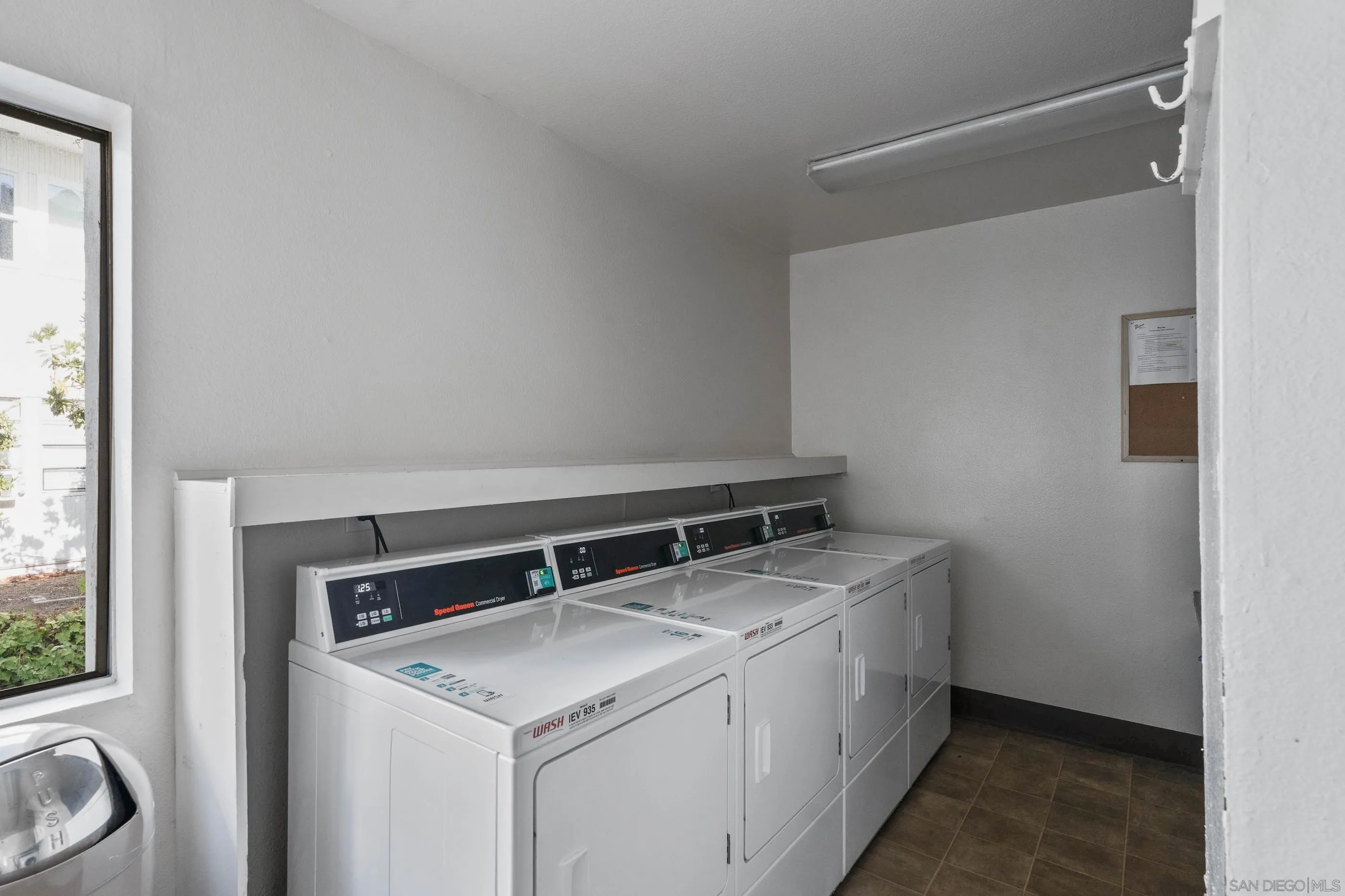 https://cdn.realtyfeed.com/cdn/127/260002038/10640a6e21712b2d978c988ba4dfe5e8.webp
