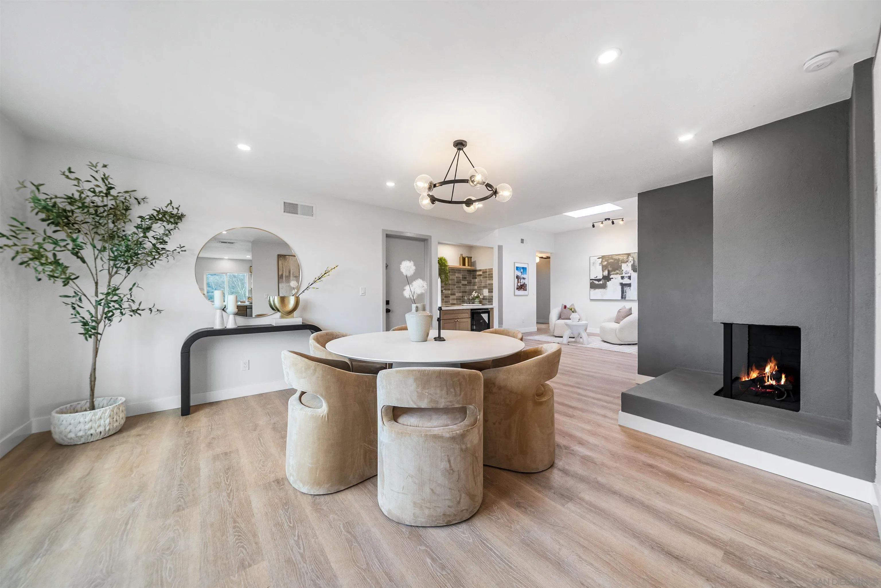 https://cdn.realtyfeed.com/cdn/127/260002046/c4722ca0183b5f62457ad579813e65e0.webp