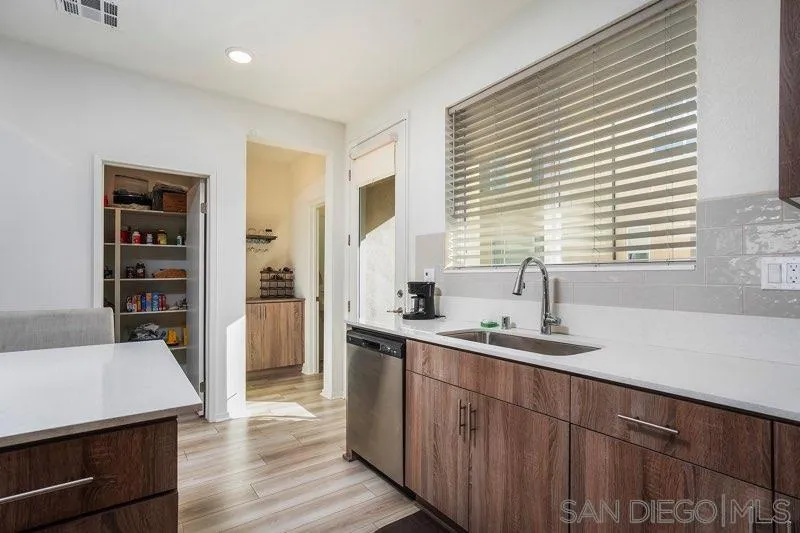 Photo #16: 260002048 Listing: Photo #16