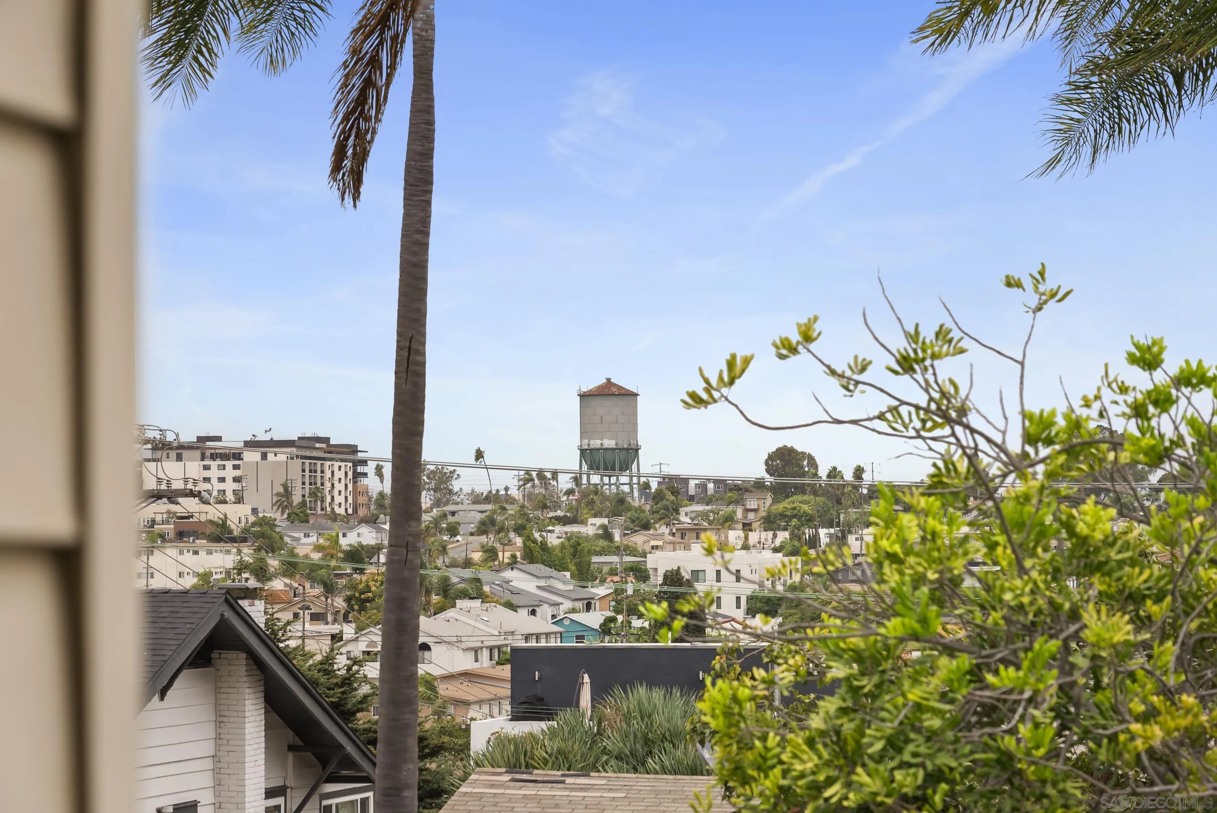 https://cdn.realtyfeed.com/cdn/127/260002050/b21b8421433e869e2c5331df0a433715.webp