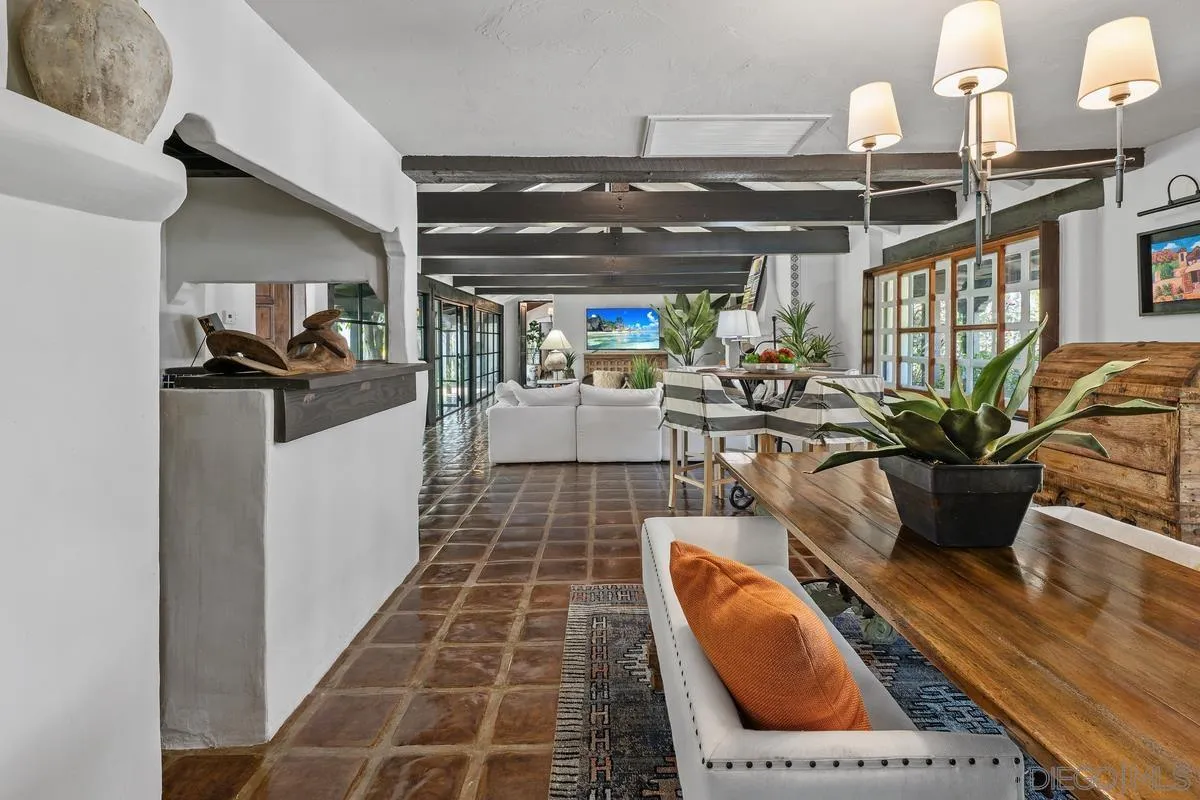 https://cdn.realtyfeed.com/cdn/127/260002051/071742f9a333f65cf78a1d6e241aeeae.webp