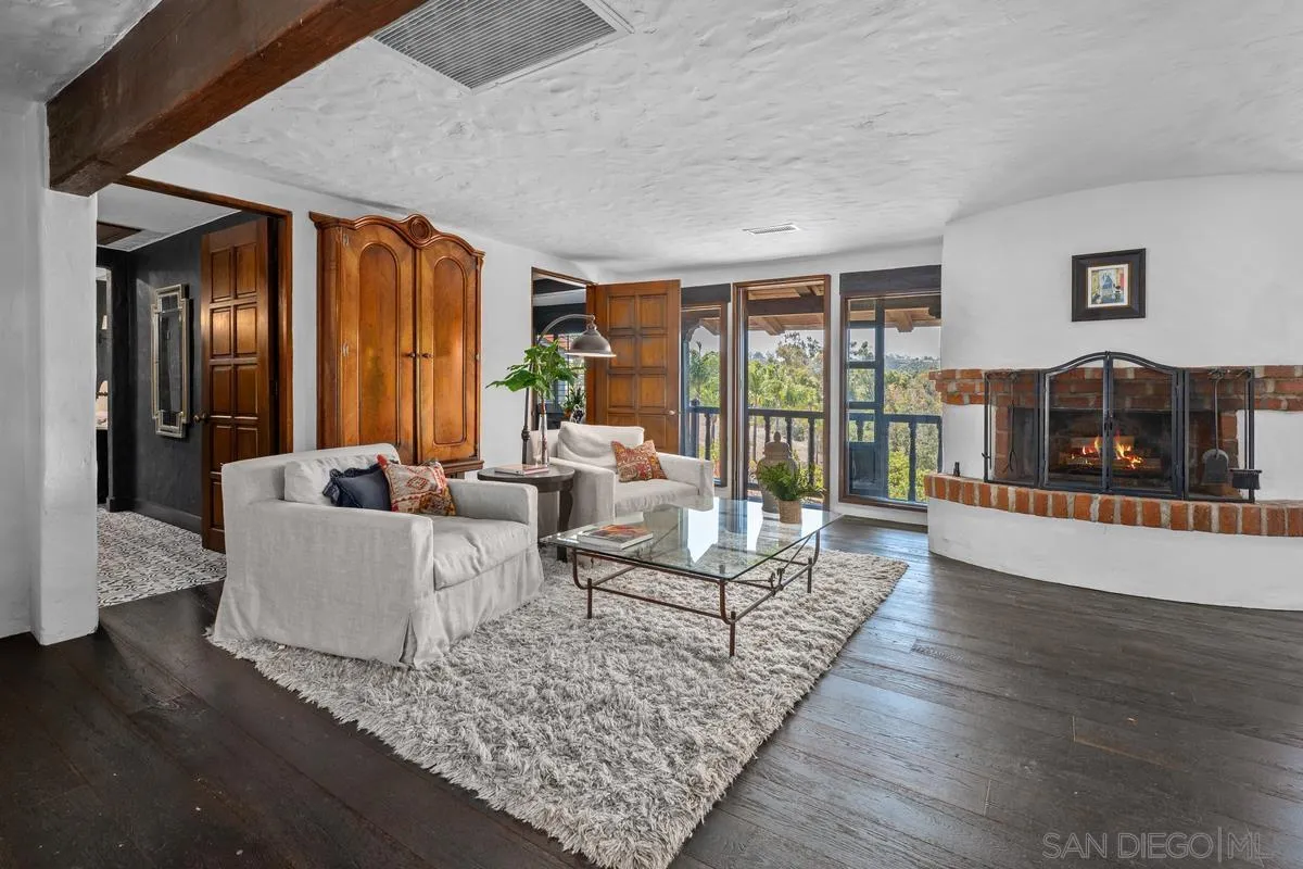 https://cdn.realtyfeed.com/cdn/127/260002051/0bcde8289e26d0cd6349a9a4d0e6188f.webp