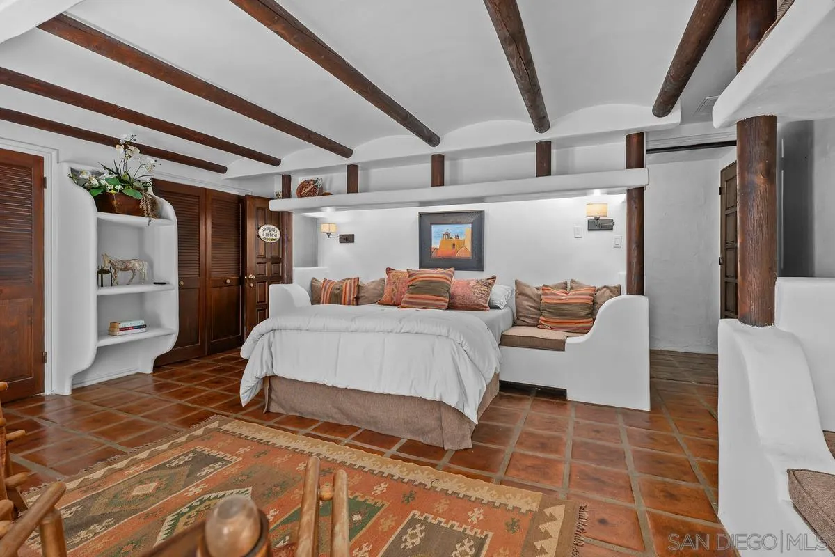 https://cdn.realtyfeed.com/cdn/127/260002051/4ef0521d69b21deaf5009c7ade90fd3d.webp