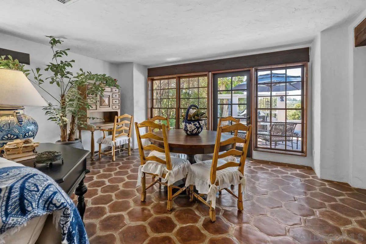 https://cdn.realtyfeed.com/cdn/127/260002051/78ff5a39c9d29f434cc05281dc60df1d.webp