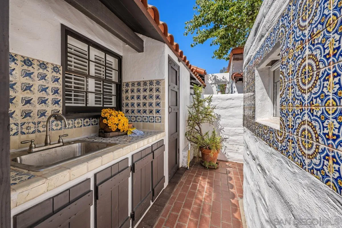 https://cdn.realtyfeed.com/cdn/127/260002051/82d64d662c7f08fc738f7a4ce209eeb6.webp