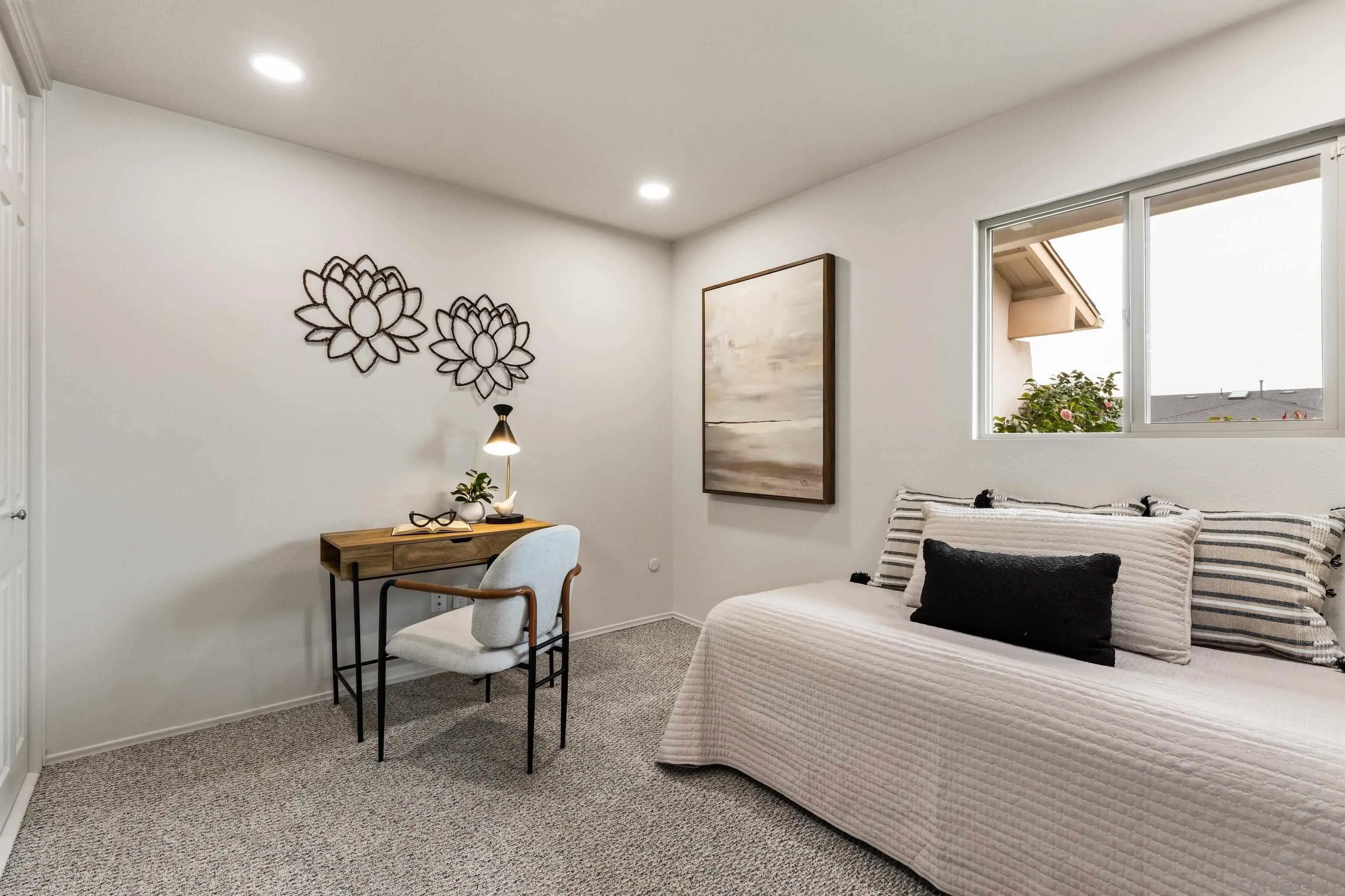 https://cdn.realtyfeed.com/cdn/127/260002059/c32c823394931a9117c811763c6ab3d3.webp