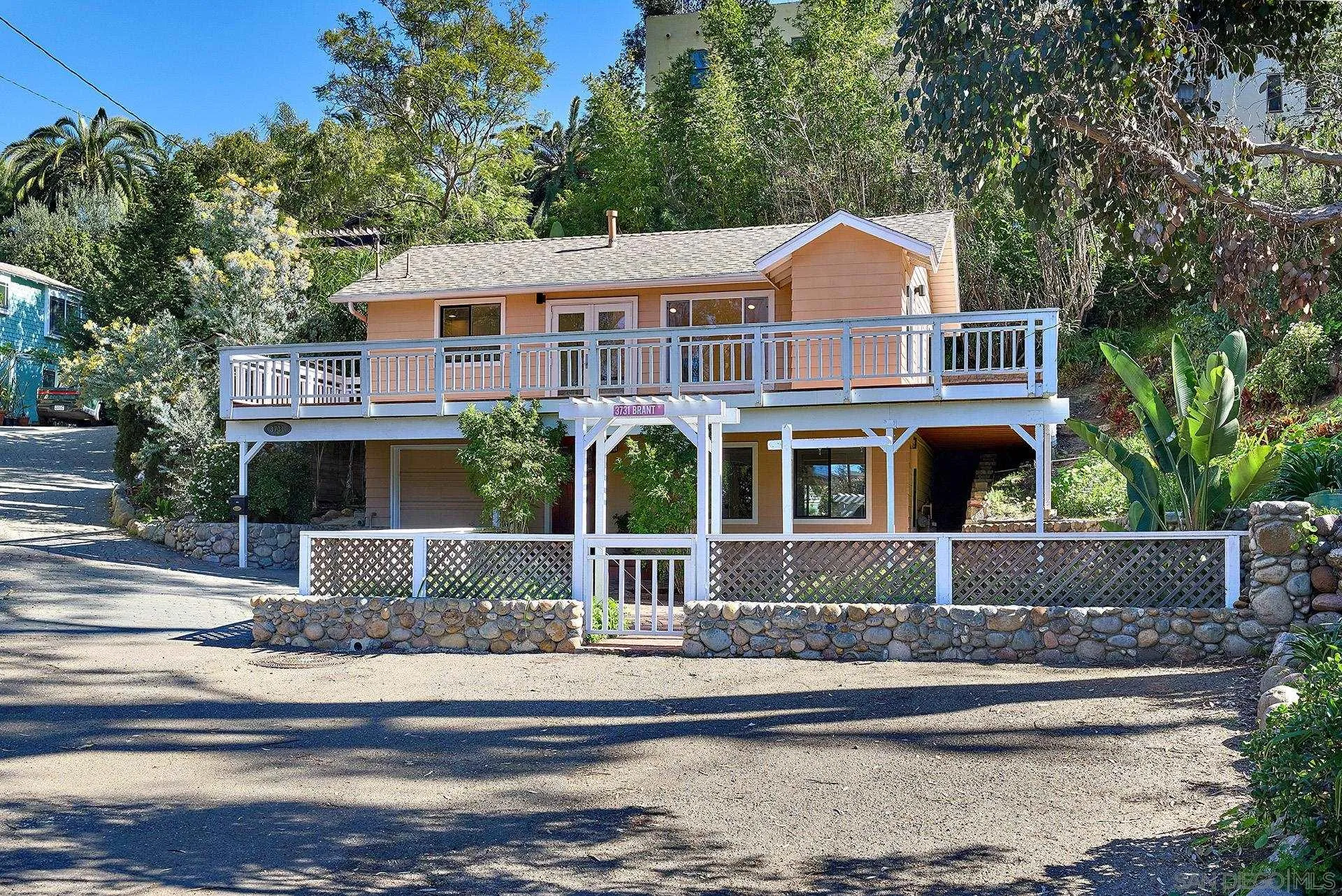 https://cdn.realtyfeed.com/cdn/127/260002062/27f5a6c075c1ec751f0ac715c3274f7b.webp