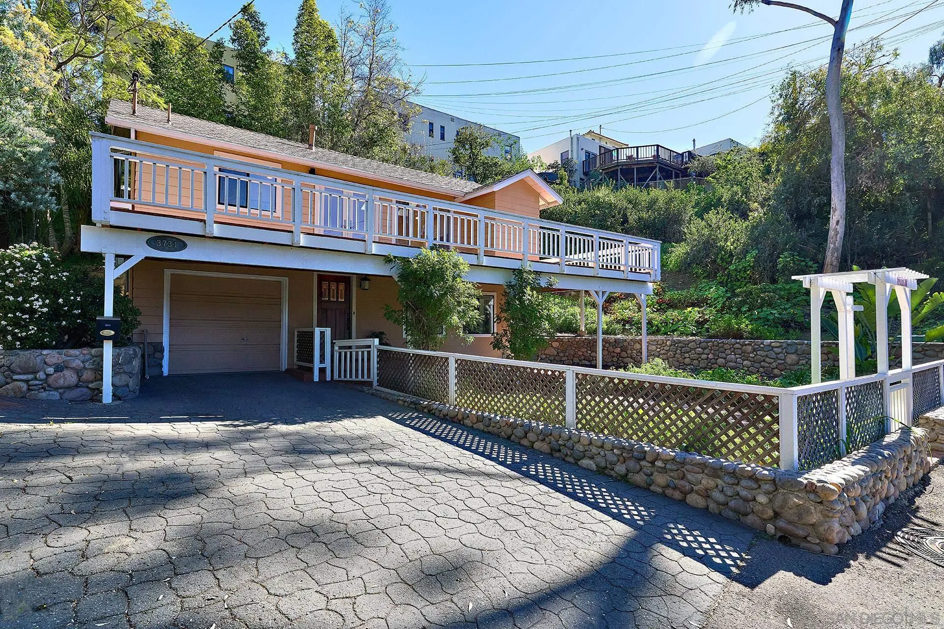 https://cdn.realtyfeed.com/cdn/127/260002062/2a25b960693ae4f16a1fe83006593294.webp
