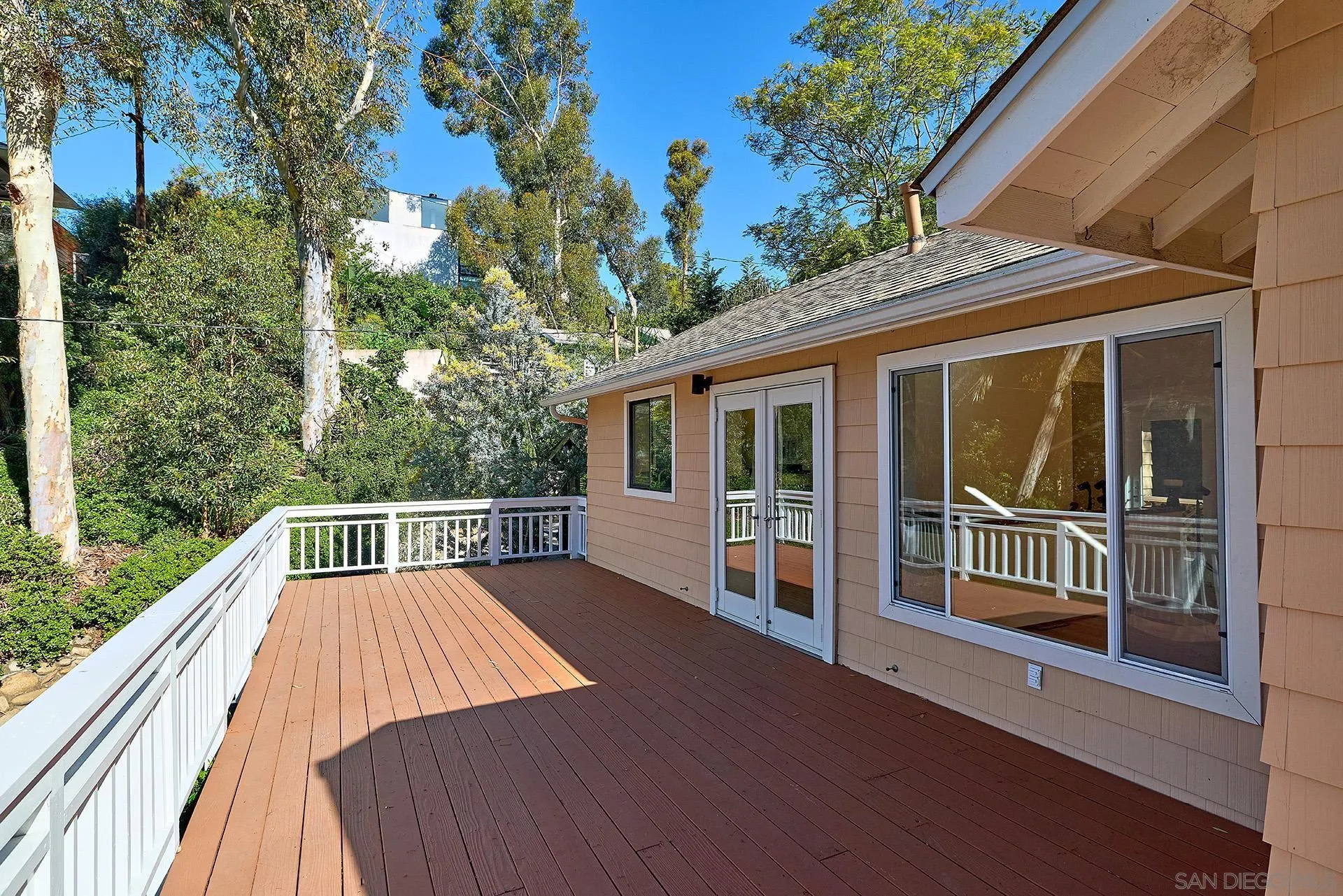https://cdn.realtyfeed.com/cdn/127/260002062/a5e98481823ca50e413f3127e7b2bad5.webp